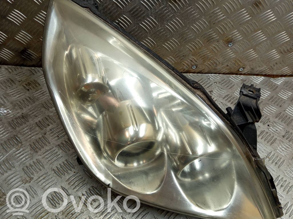 Opel Vectra C Lampa przednia 