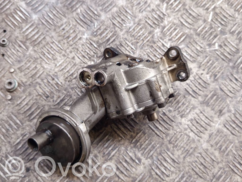 Audi A6 S6 C6 4F Öljypumppu 