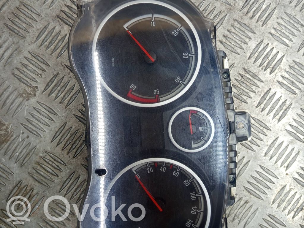 Opel Corsa D Vitezometru (grup de instrumente) 