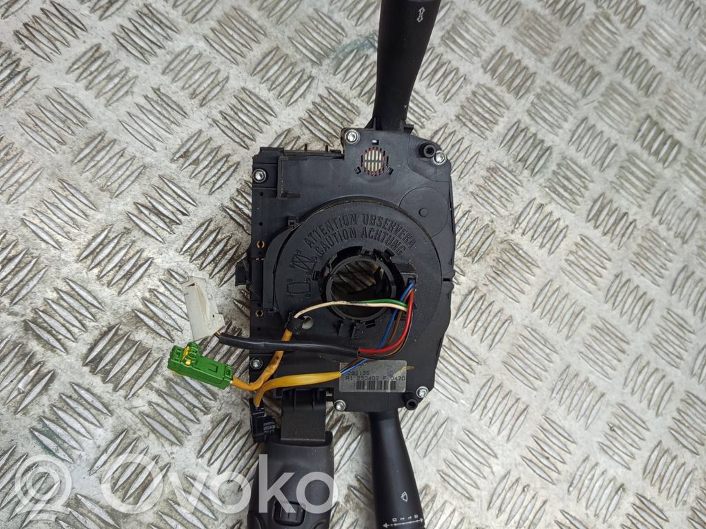 Peugeot 207 Interruptor/palanca de limpiador de luz de giro 