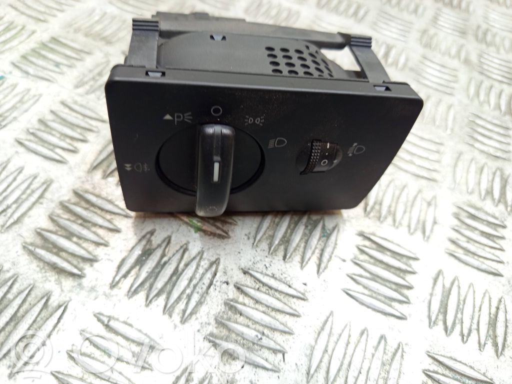 Ford C-MAX I Interruptor de luz 