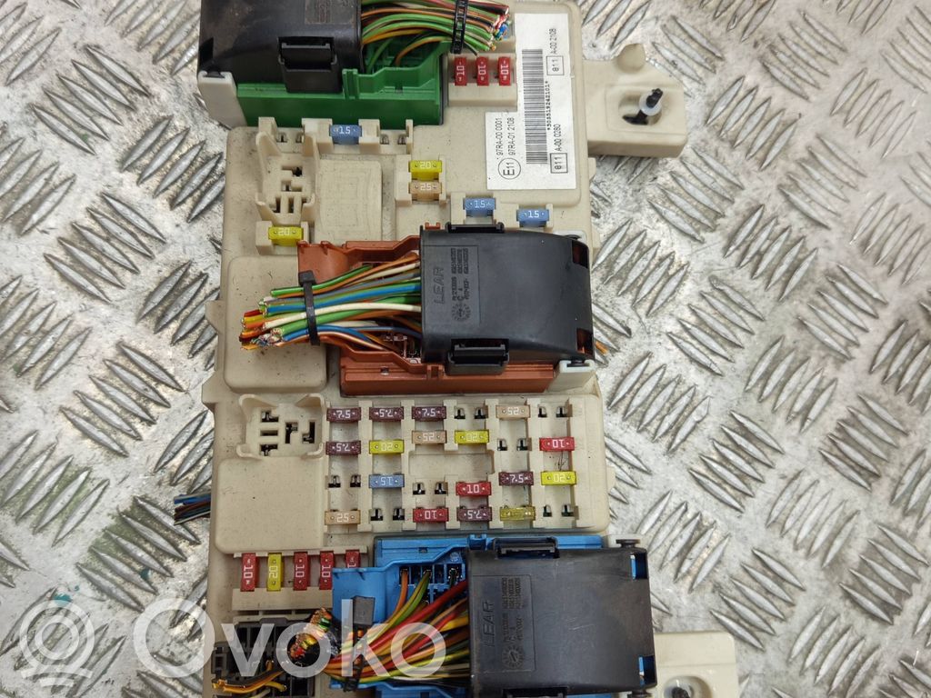 Fuse module   7M5T14014,7T24519,F0636C,070830,4E5E8E1