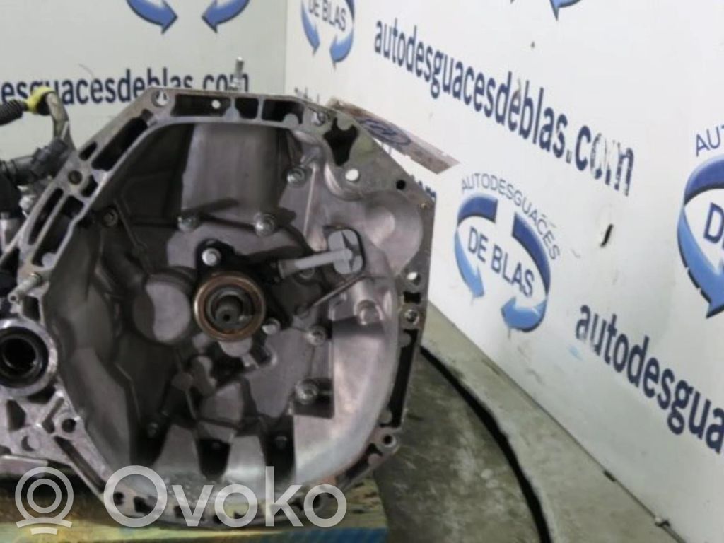 Renault Clio III Caja de cambios manual de 5 velocidades 