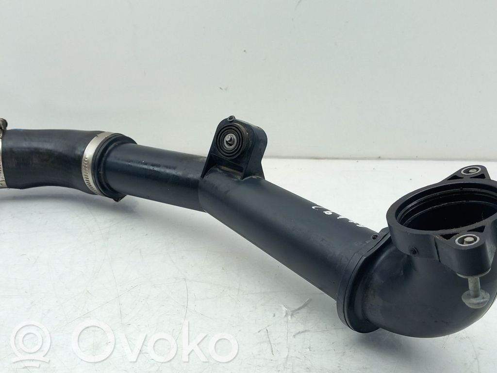 Intercooler hose/pipe   04L145770S