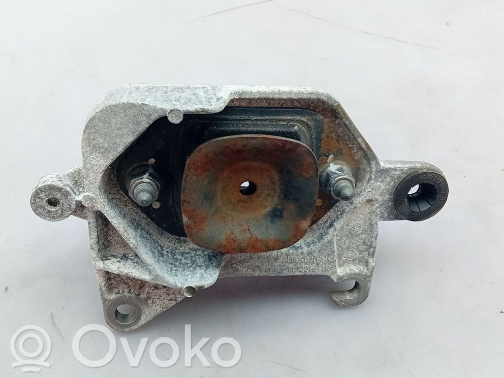 Engine mount bracket   112221641R