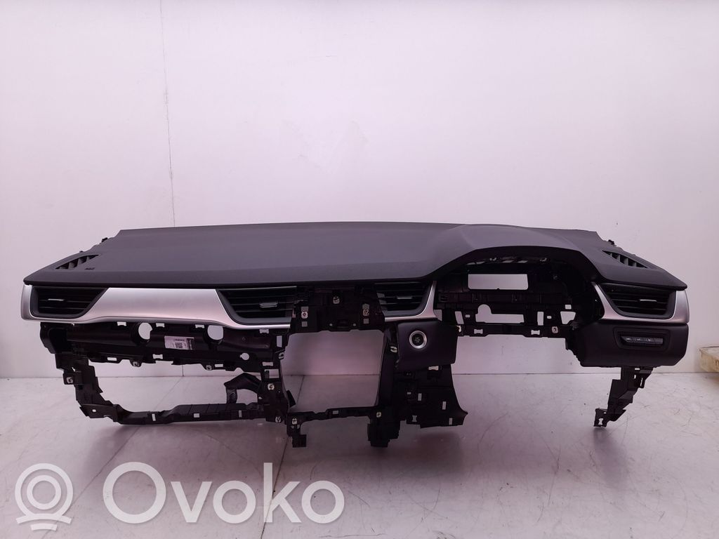 Dashboard   681005708R