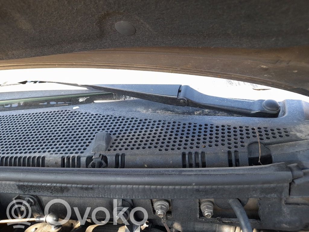 Mercedes-Benz ML W163 Brazo del limpiaparabrisas delantero
