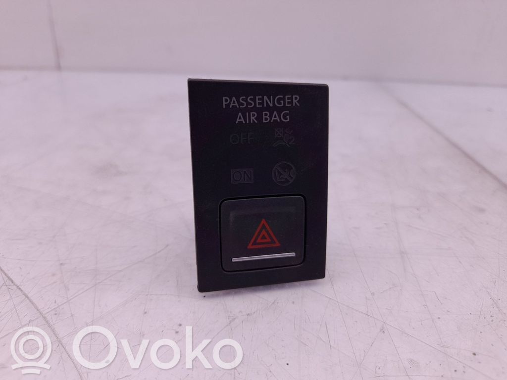 Botón interruptor de luz de peligro   5G1919225