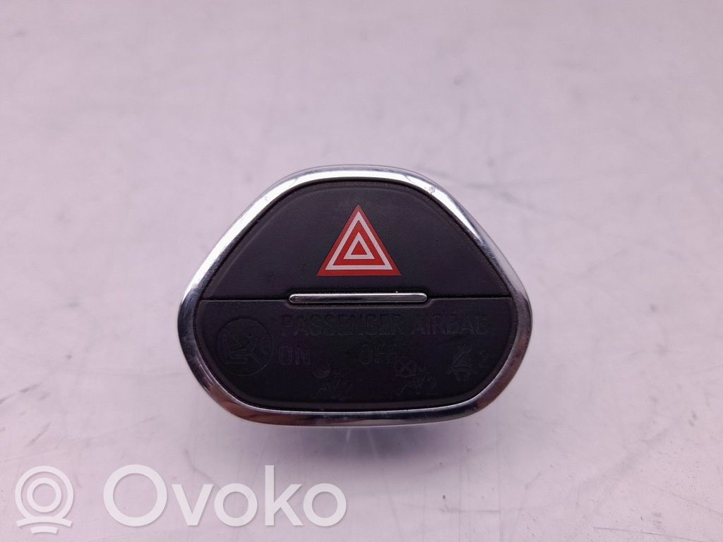 Opel Corsa E Schalter Warnblinkanlage 