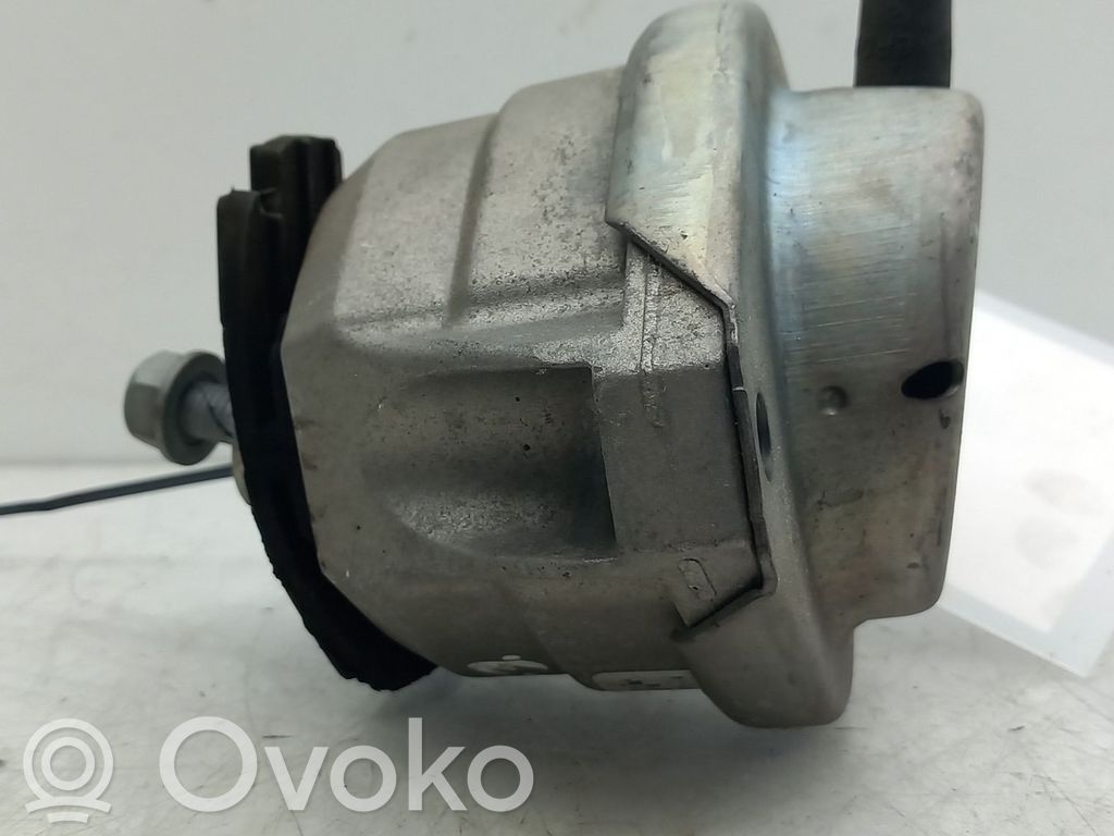 BMW 5 E60 E61 Engine mount bracket 