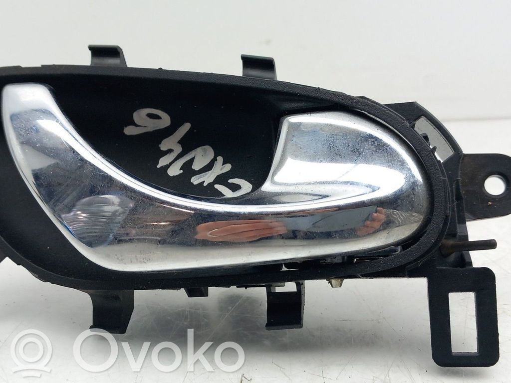Nissan Qashqai Klamka wewnętrzna drzwi przednich 