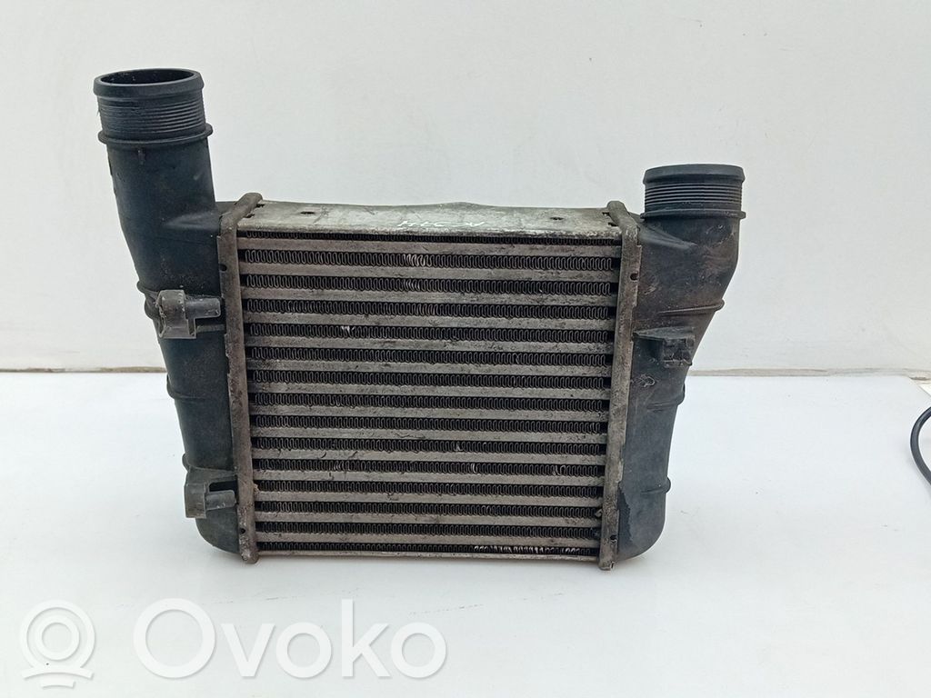 Radiador intercooler   8E0145805S