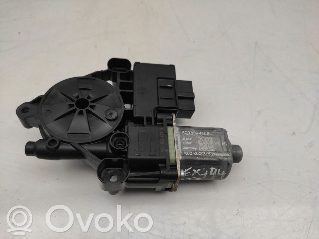 Seat Leon IV Moteur de lève-vitre de porte arrière 