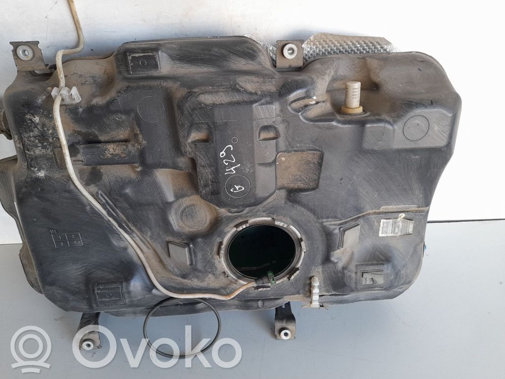 Mercedes-Benz A W176 Degvielas tvertne 