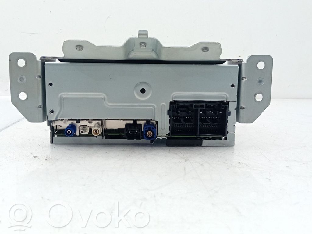 Radio / CD-Player / DVD-Player / Navigation   L1BT18D804HH