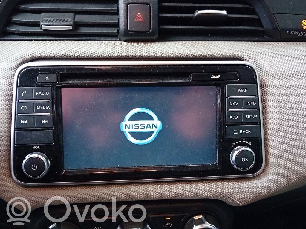 Panel / Radioodtwarzacz CD/DVD/GPS   LCN2K70D10