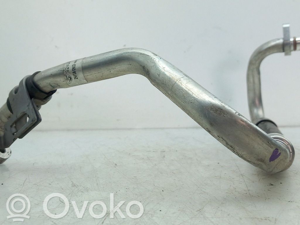 Renault Clio IV Ilmastointilaitteen putki (A/C)