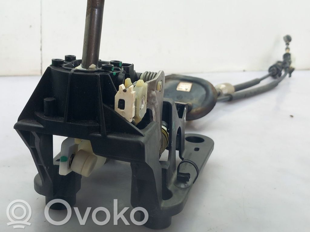 Peugeot 208 I Palanca/selector de cambios 