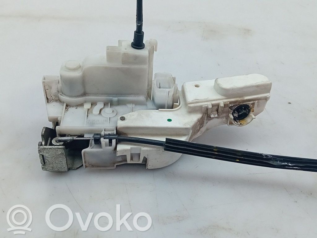 Zamek drzwi przednich   519836030