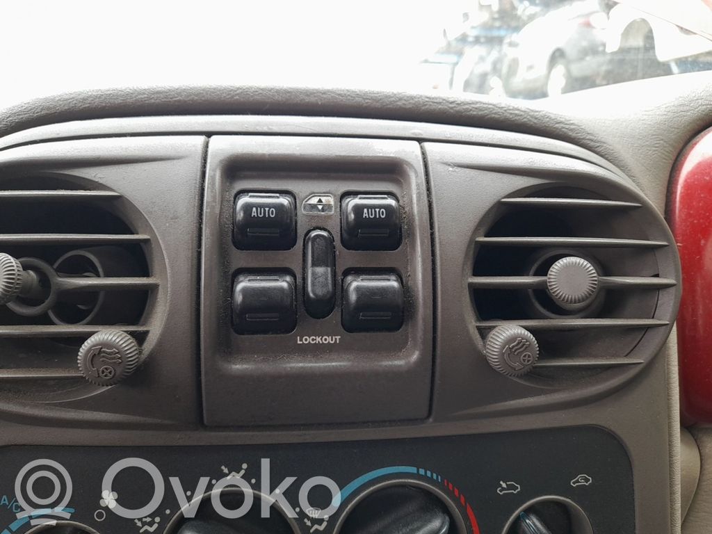 Interruptor del elevalunas eléctrico   OUK931L8AA