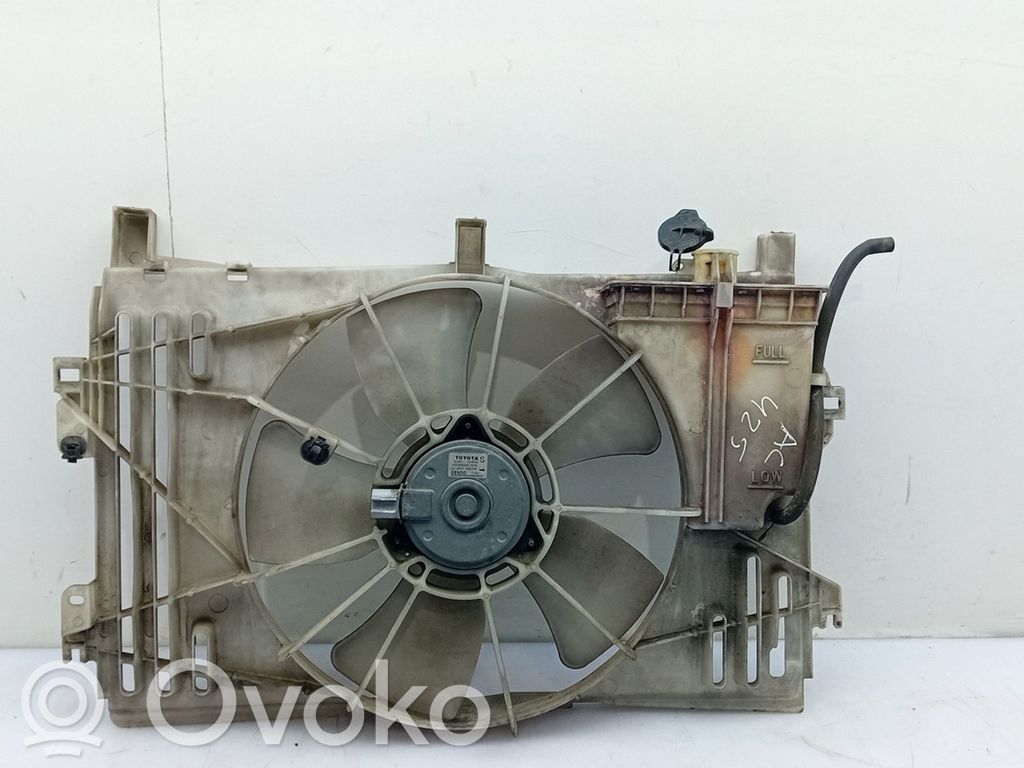 Toyota Avensis T220 Ventilator electric răcire radiator
