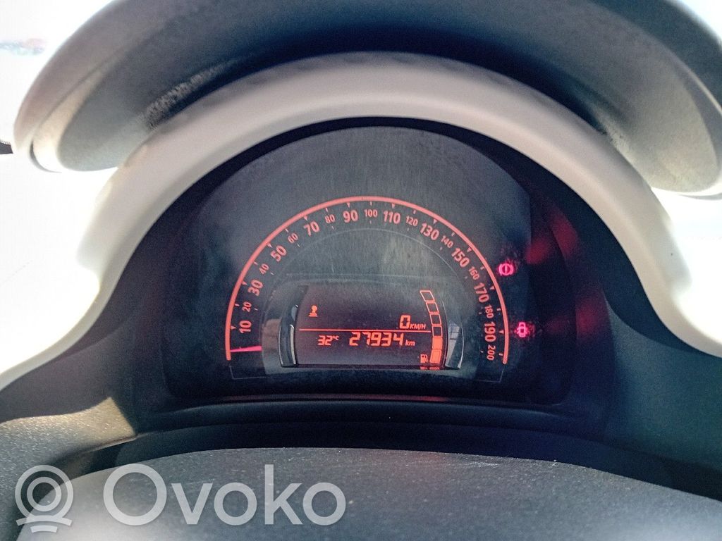 Renault Twingo III Licznik / Prędkościomierz