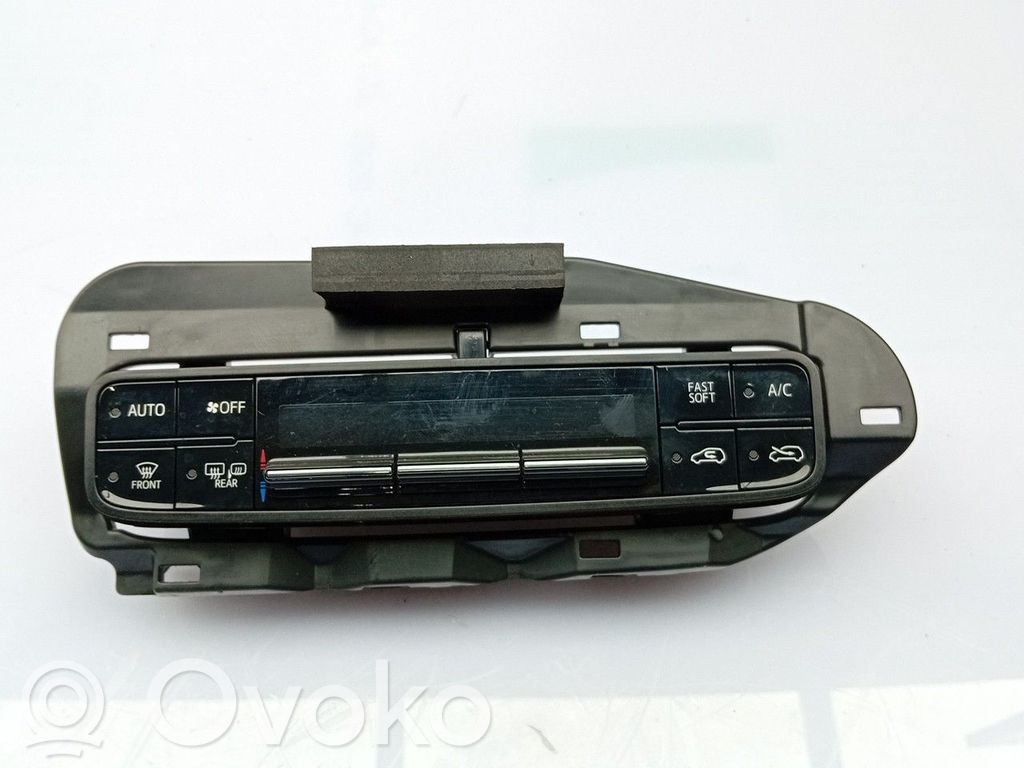 Toyota Auris E180 Przycisk / Włącznik klimatyzacji A/C 