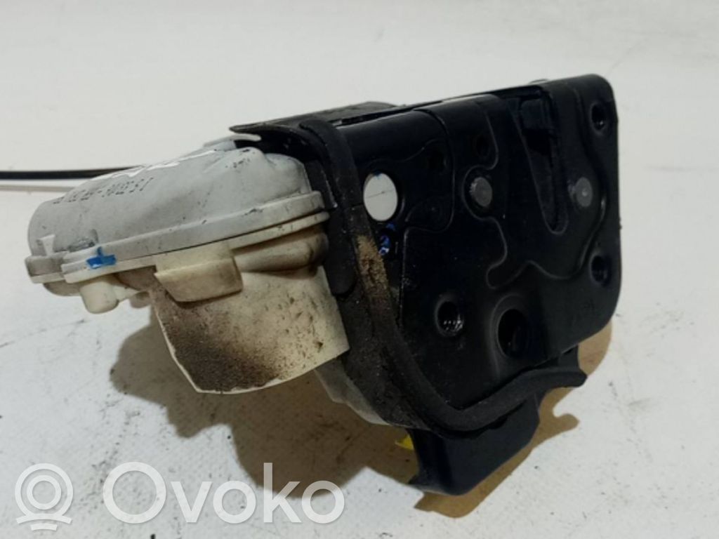 Audi A4 S4 B7 8E 8H Serratura portiera anteriore
