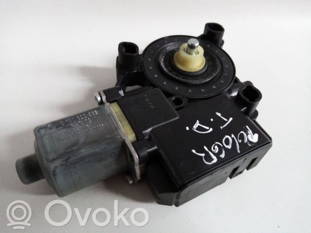 Volkswagen Polo V 6R Motor macara geam ușă spate 