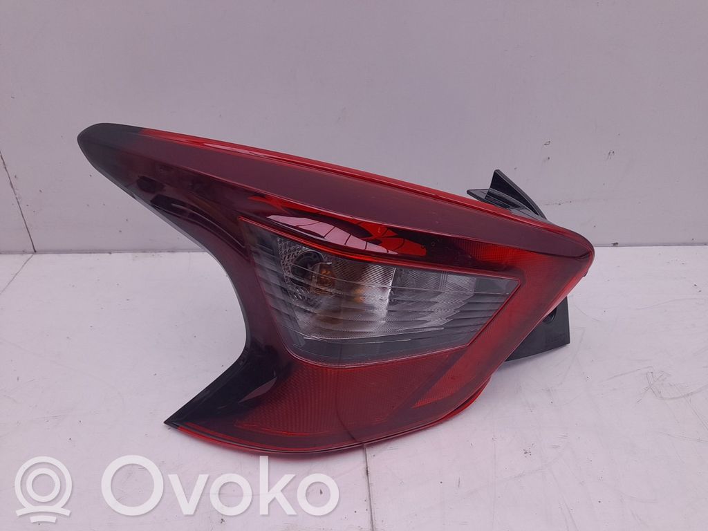 Nissan Micra K14 Lampy tylnej klapy bagażnika 