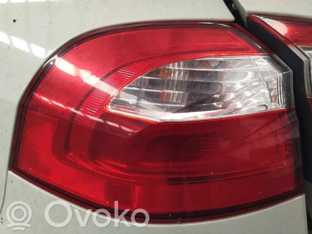 KIA Rio Feux arrière sur hayon