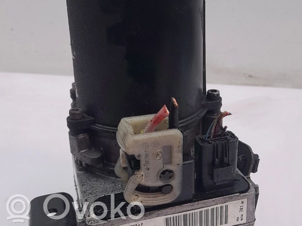 Citroen C4 II Power steering pump 