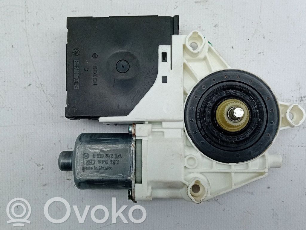 Volkswagen Golf V Motor macara geam ușă față 