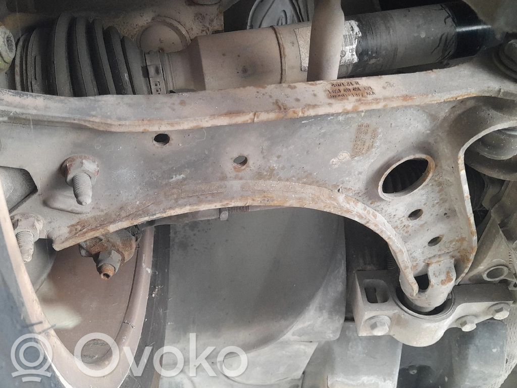 Volkswagen Golf V Braccio di controllo sospensione anteriore
