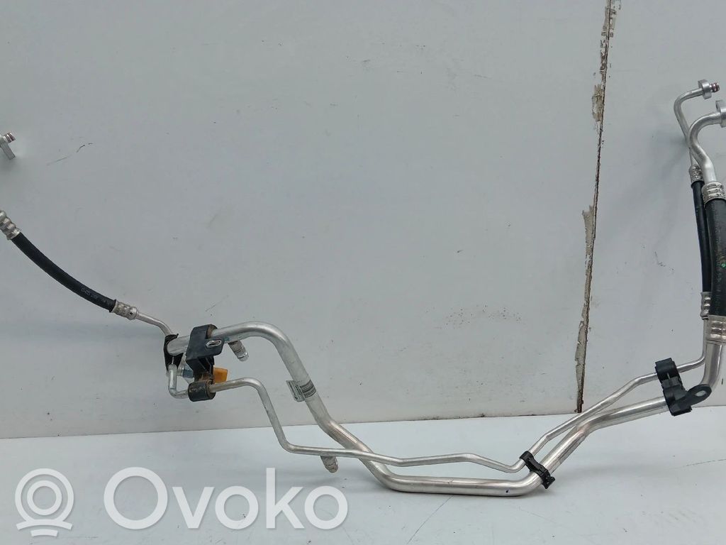 Ilmastointilaitteen putki (A/C)   9675102080,9675102080F06