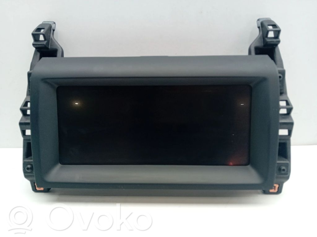 Bildschirm / Display / Anzeige   GX6319C299AE