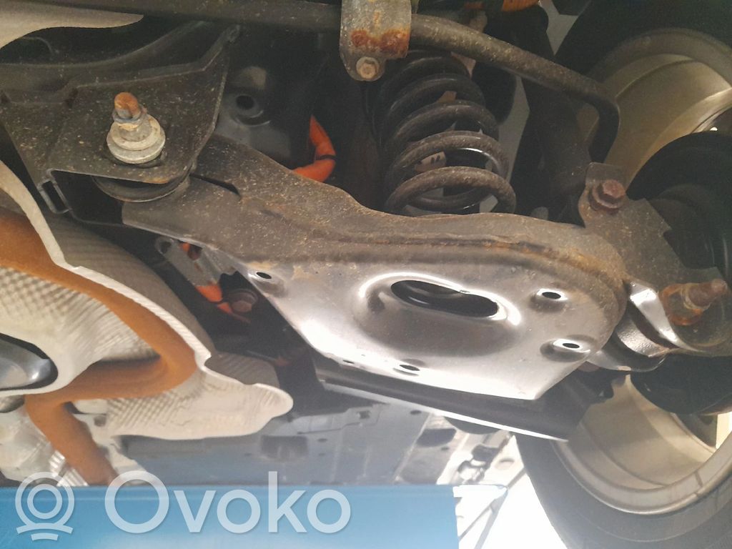 Rear control arm