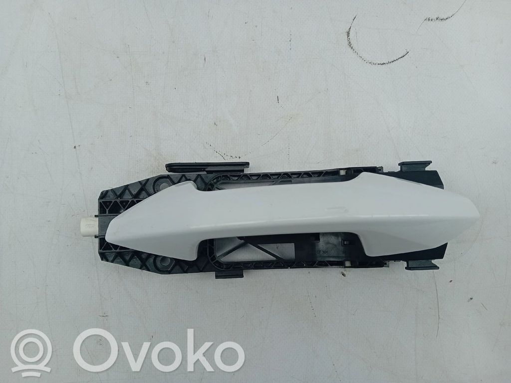 Manecilla externa puerta delantera   8V0839885