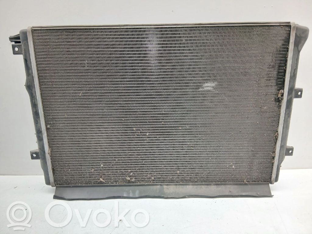Volkswagen Tiguan Coolant radiator 