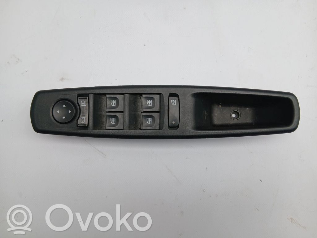 Renault Megane III Sähkötoimisen ikkunan ohjauskytkin 