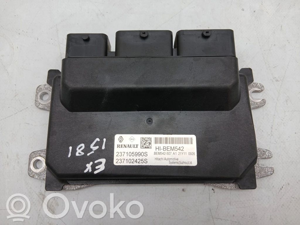 Sterownik / Moduł ECU   237105990S,237102425S