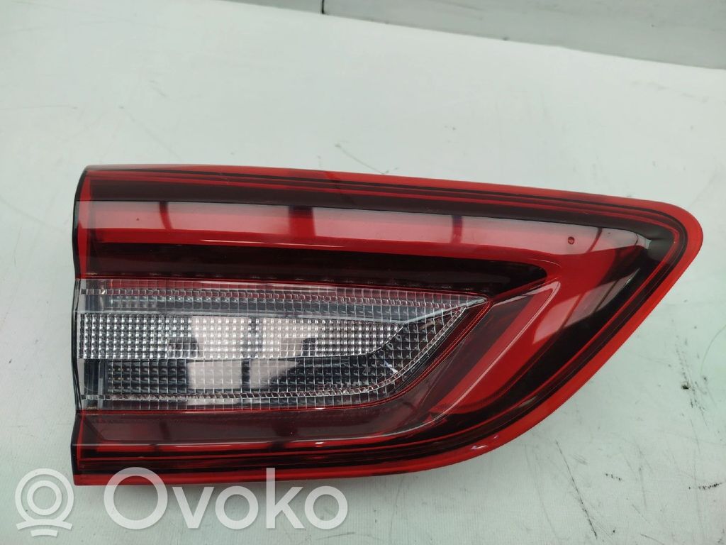 Ford Kuga III Lampă spate în capacul portbagajului 