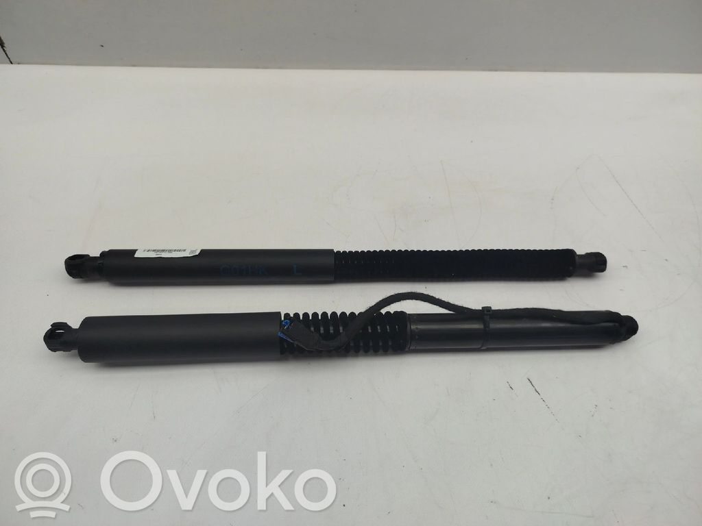 BMW X3M F97 Tailgate/trunk strut/damper 