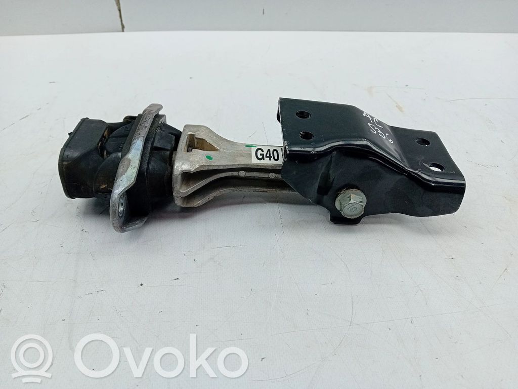 Engine mount bracket   21950G4000