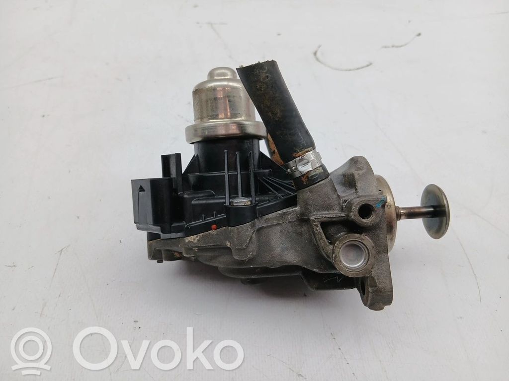 Toyota RAV 4 (XA40) Valvola EGR