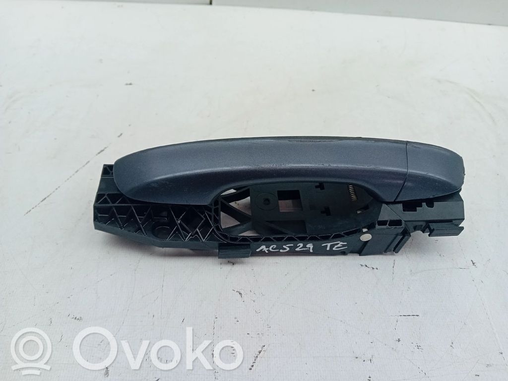 Manecilla externa puerta trasera   5N0839885H
