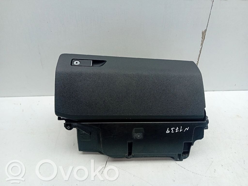 Boite à gants   A2076800091