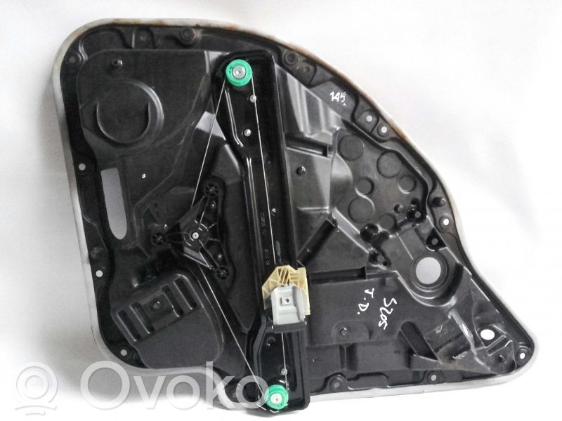 Mercedes-Benz C W205 Mechanizm podnoszenia szyby tylnej bez silnika 
