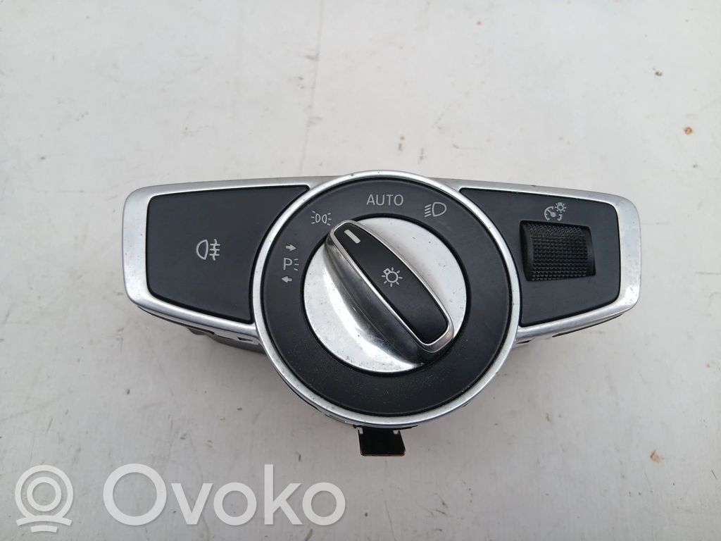 Mercedes-Benz C W205 Przełącznik świateł