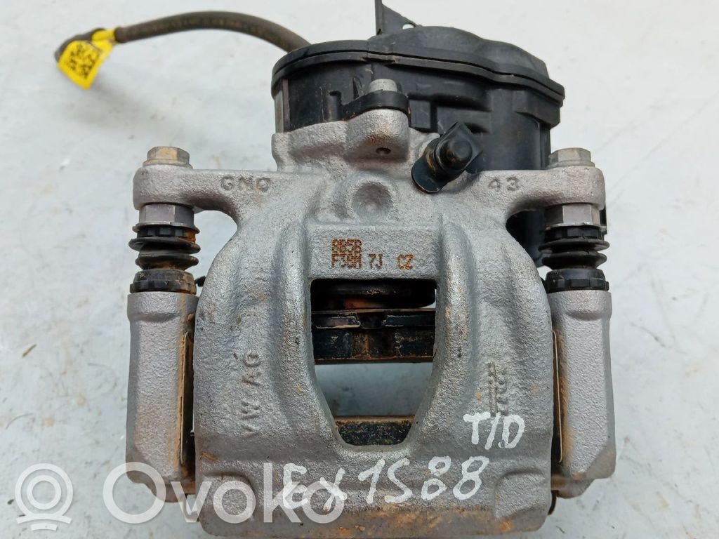 Audi A5 8T 8F Takajarrusatula 